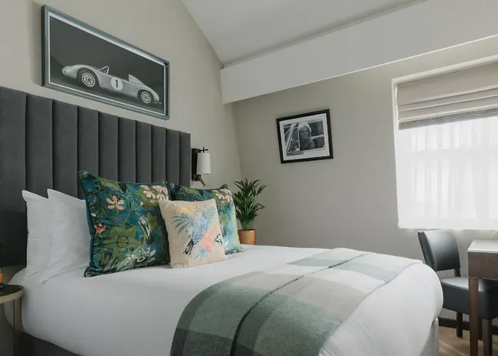 The Selwyn, Richmond