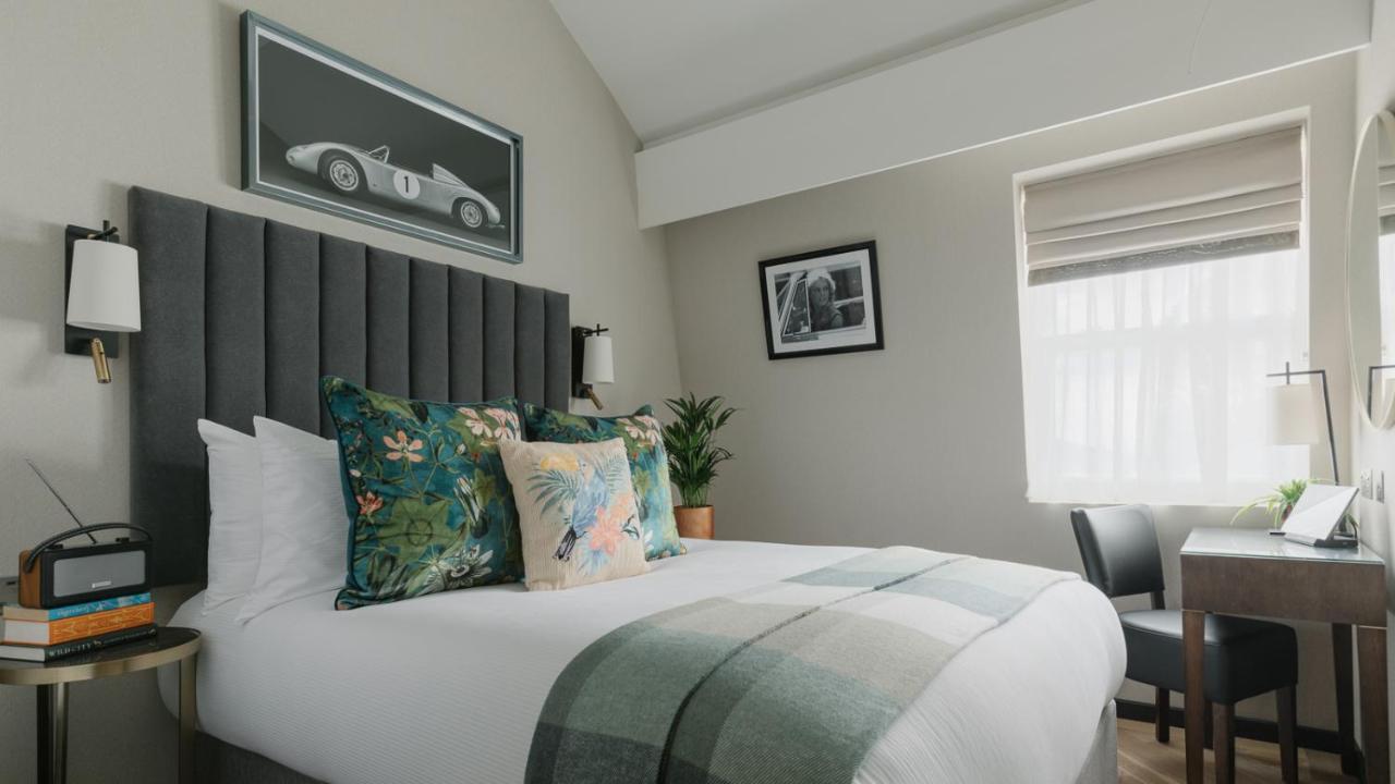 The Selwyn, Richmond 4*